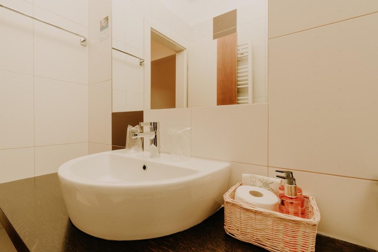 Bed And Breakfast Kolo Adults Only Buzinija Bagian luar foto