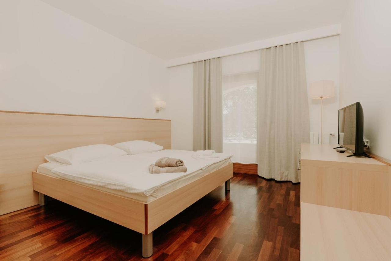 Bed And Breakfast Kolo Adults Only Buzinija Bagian luar foto