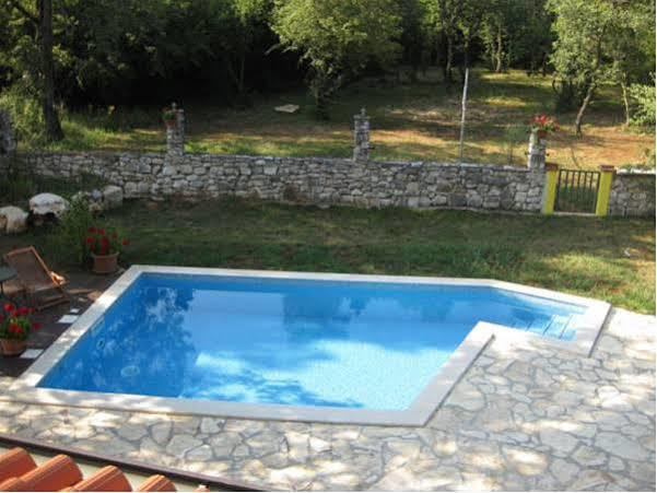 Bed And Breakfast Kolo Adults Only Buzinija Bagian luar foto